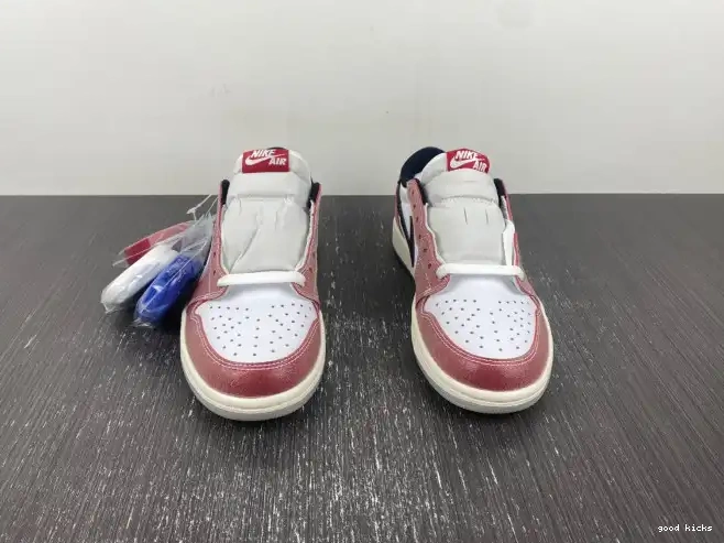 ROOM FN0432-017 'RED TROPHY X JORDAN OG AIR 1 LOW BLACK' 0326